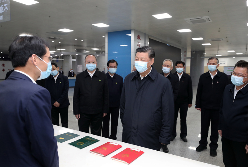 2021年3月23日，習(xí)近平在福建三明沙縣農(nóng)村產(chǎn)權(quán)交易中心考察。