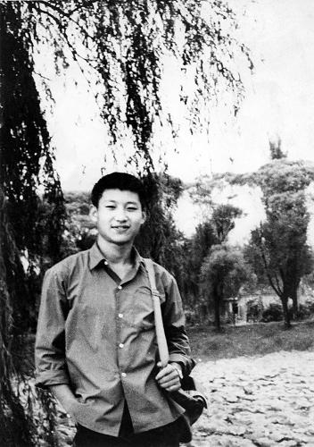 這是1972年，插隊(duì)回京探親時(shí)的習(xí)近平。